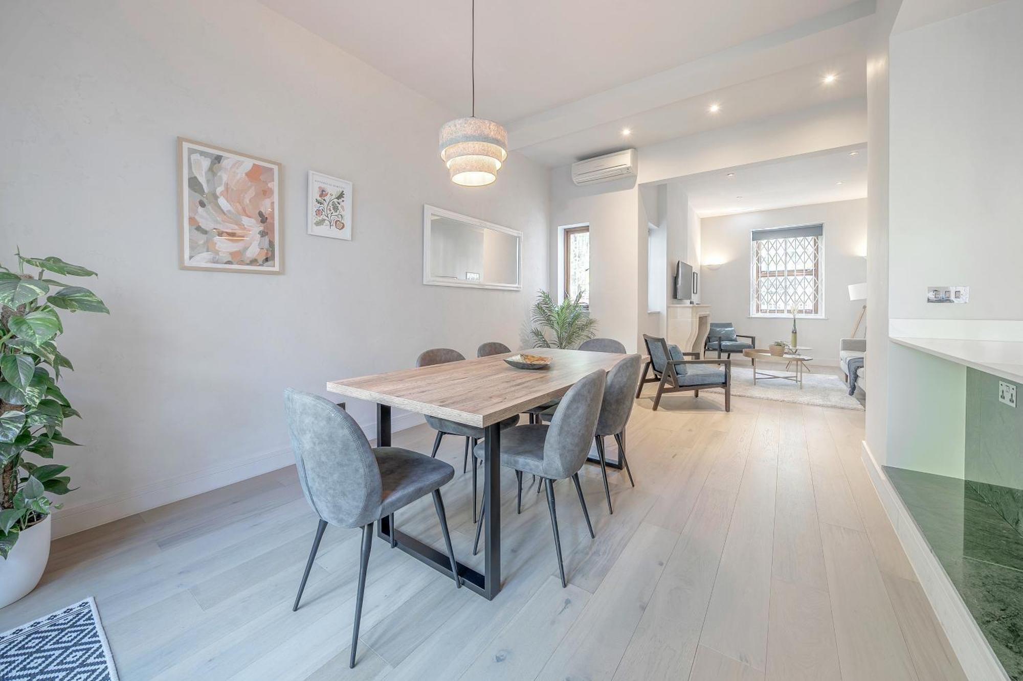 Holiday home Luxurious 4 Bedroom In Kensington
