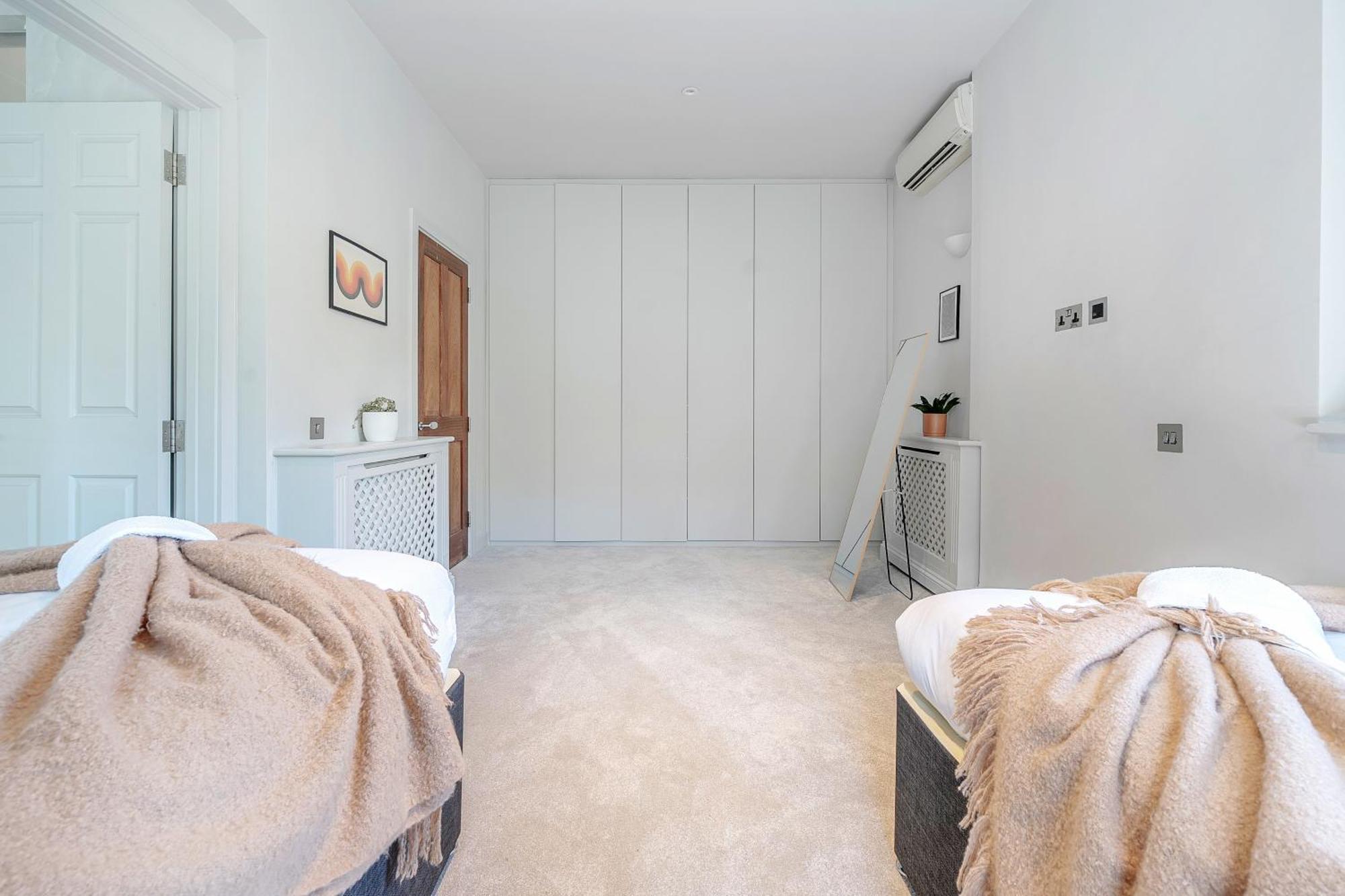 Luxurious 4 Bedroom In Kensington * London